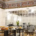 Hotell Traiano 4*