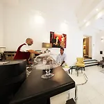 Hotell Traiano 4*