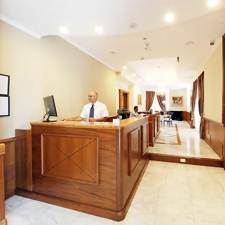 Отель Traiano Рим