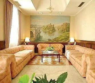Otel Traiano 4*
