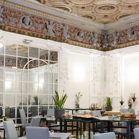 トライアーノ ホテル 4*